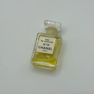 Chanel No 19 Eau de Parfum Винтажная миниатюра